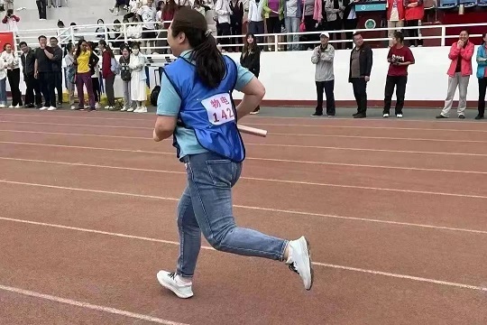 863d489d03b54e81b6ebde90fe8a35ee.jpg 999.jpg